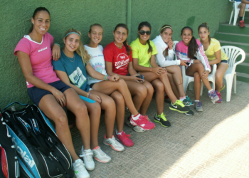 Los cabezas de serie siguen adelante